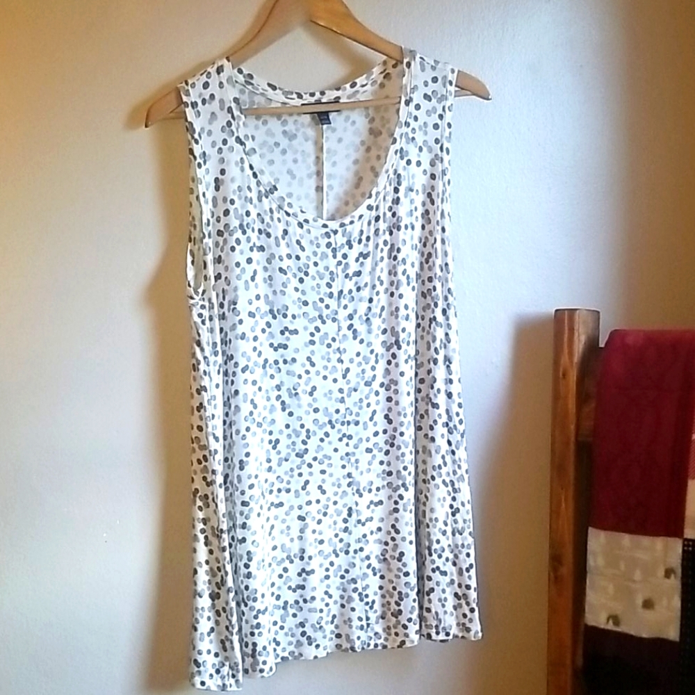 Lane Bryant Sleeveless blouse size 1x
